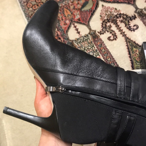 WHBM ADELAIDE Black high heel pointy toe boots - Picture 4 of 8